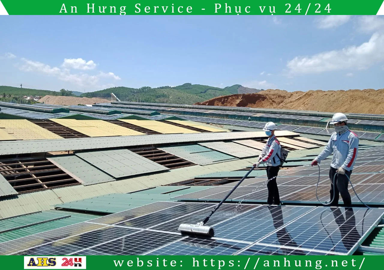 Read more about the article Vệ sinh pin năng lượng mặt trời