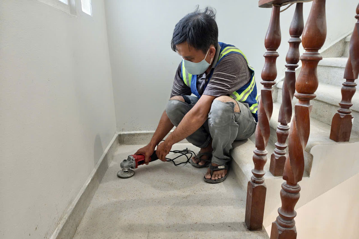 đánh bóng chiếu nghỉ đá mài